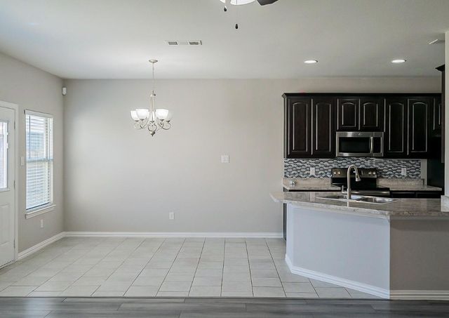 312 Emerald Creek Drive, Fort Worth, TX 76131