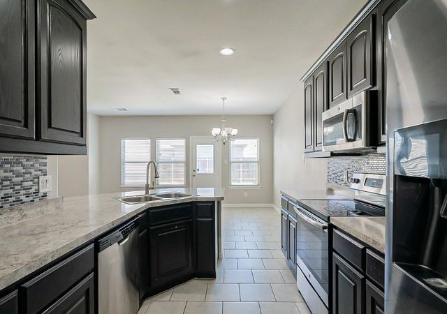 312 Emerald Creek Drive, Fort Worth, TX 76131