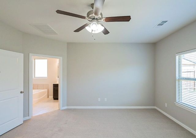 312 Emerald Creek Drive, Fort Worth, TX 76131