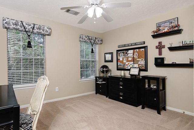 2 Taupewood Place, The Woodlands, TX 77384