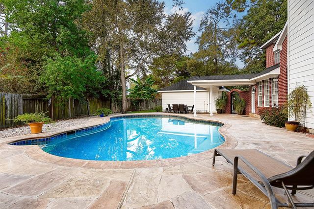 2 Taupewood Place, The Woodlands, TX 77384