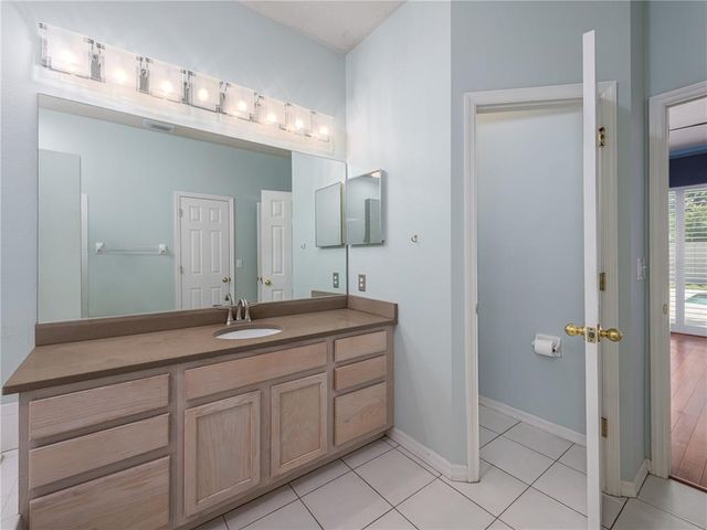 1602 HIDDEN MEADOW COURT, Valrico, FL 33594