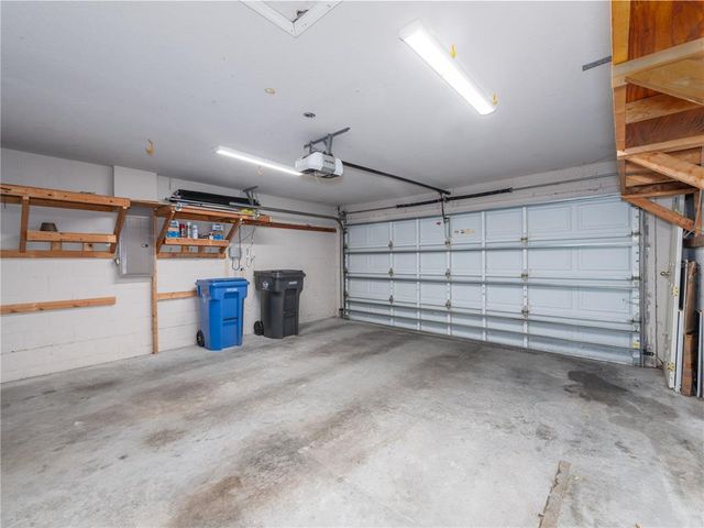 1602 HIDDEN MEADOW COURT, Valrico, FL 33594