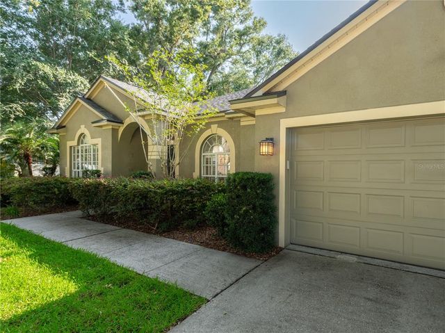 1602 HIDDEN MEADOW COURT, Valrico, FL 33594