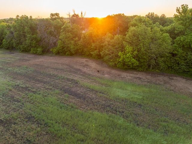 40801 E Route B Road, Creighton, MO 64739