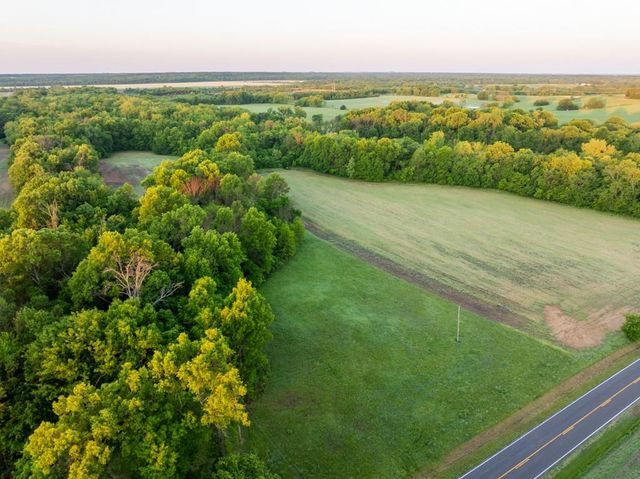 40801 E Route B Road, Creighton, MO 64739