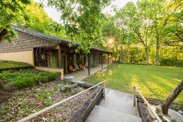 40801 E Route B Road, Creighton, MO 64739