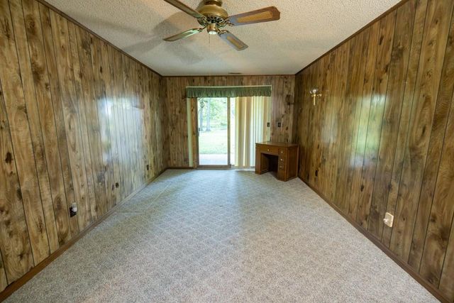 40801 E Route B Road, Creighton, MO 64739