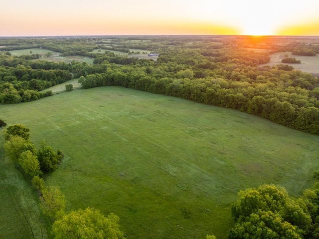 40801 E Route B Road, Creighton, MO 64739