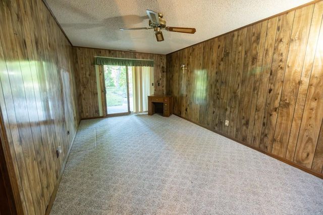 40801 E Route B Road, Creighton, MO 64739