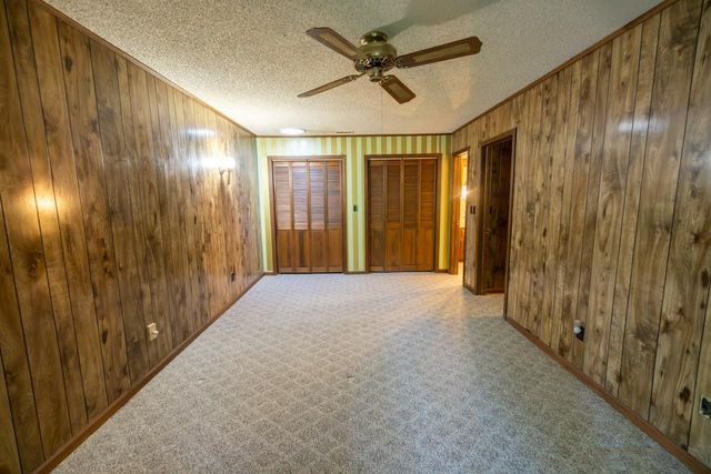 40801 E Route B Road, Creighton, MO 64739