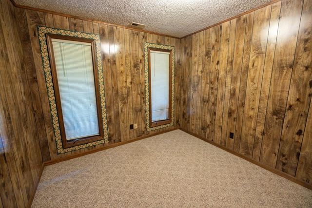 40801 E Route B Road, Creighton, MO 64739