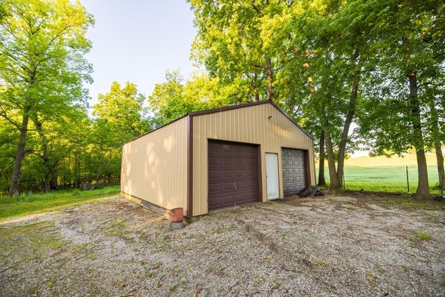 40801 E Route B Road, Creighton, MO 64739