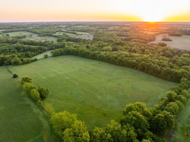 40801 E Route B Road, Creighton, MO 64739