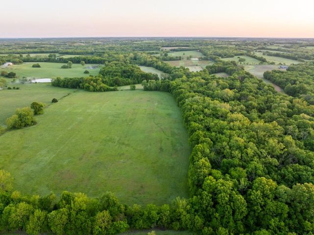 40801 E Route B Road, Creighton, MO 64739