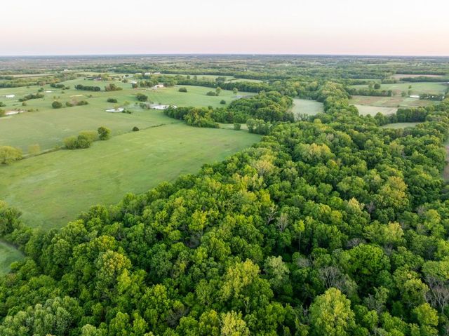 40801 E Route B Road, Creighton, MO 64739