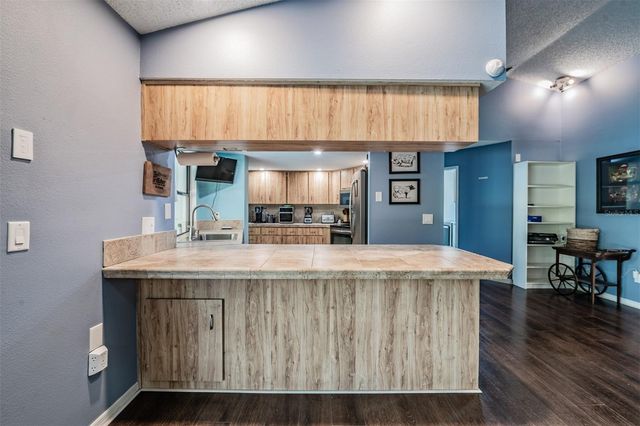 9020 TOURNAMENT DRIVE, Hudson, FL 34667