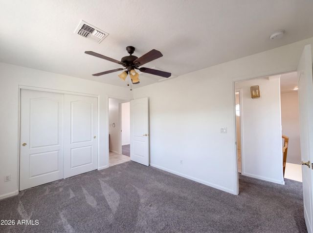 1519 E DESERT Lane, Phoenix, AZ 85042