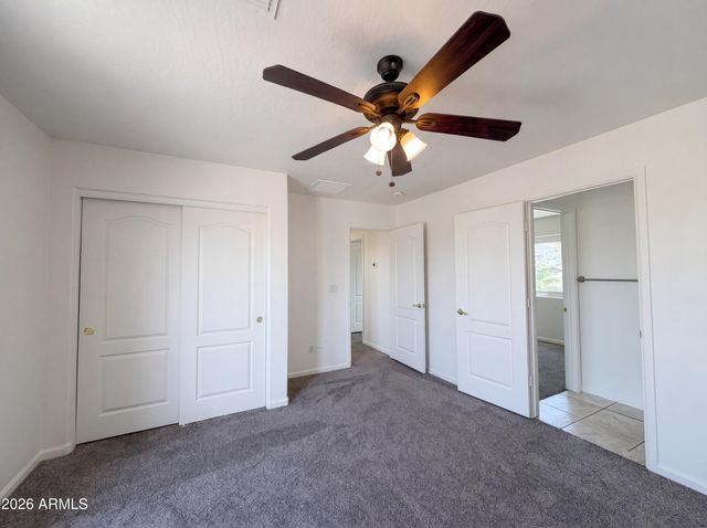 1519 E DESERT Lane, Phoenix, AZ 85042