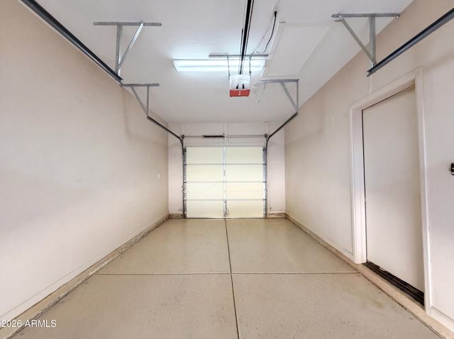 1519 E DESERT Lane, Phoenix, AZ 85042