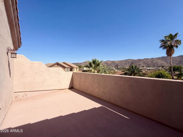 1519 E DESERT Lane, Phoenix, AZ 85042