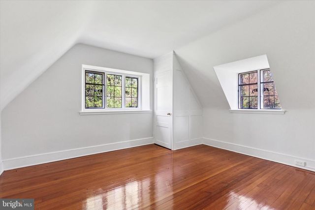 8011 NAVAJO ST, Philadelphia, PA 19118