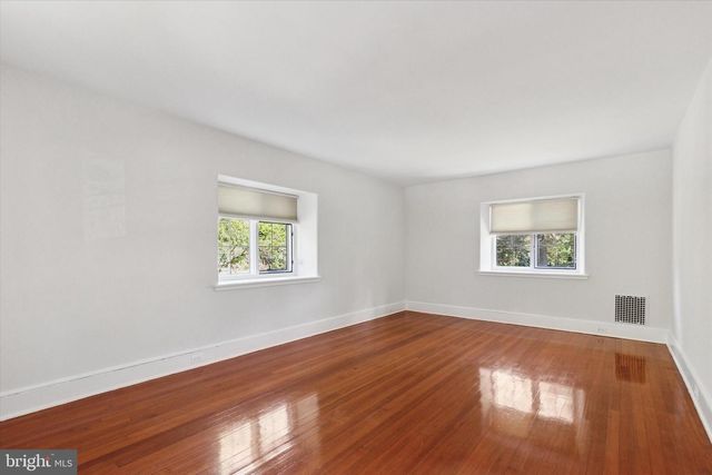 8011 NAVAJO ST, Philadelphia, PA 19118