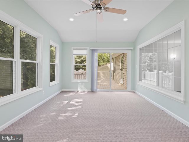 5281 NAVAHO DR, Alexandria, VA 22312