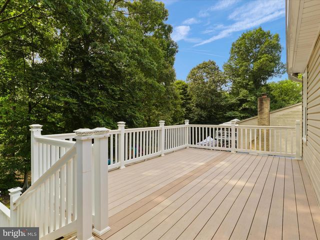 5281 NAVAHO DR, Alexandria, VA 22312