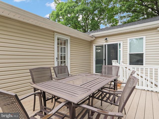 5281 NAVAHO DR, Alexandria, VA 22312