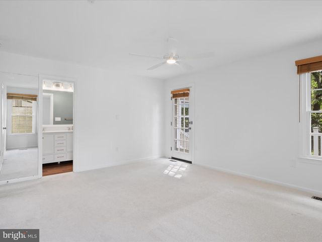 5281 NAVAHO DR, Alexandria, VA 22312