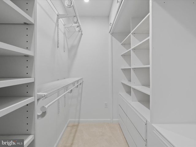 5281 NAVAHO DR, Alexandria, VA 22312