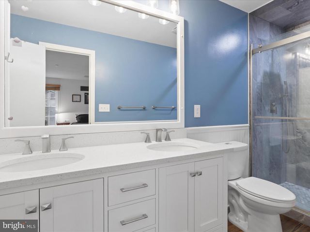 5281 NAVAHO DR, Alexandria, VA 22312
