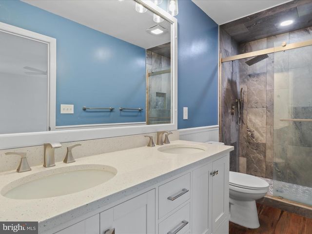 5281 NAVAHO DR, Alexandria, VA 22312
