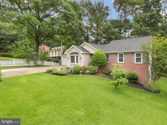 5281 NAVAHO DR, Alexandria, VA 22312