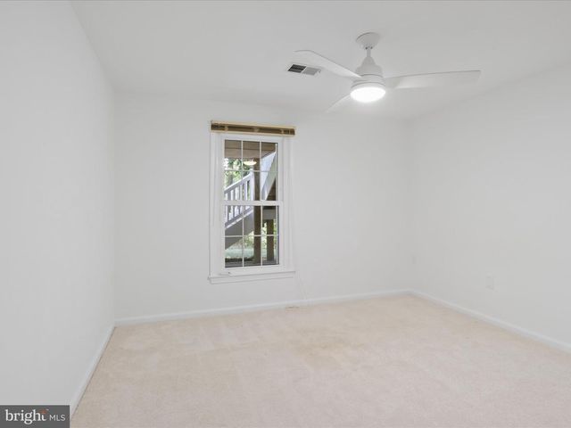 5281 NAVAHO DR, Alexandria, VA 22312