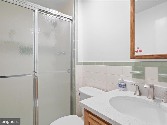 5281 NAVAHO DR, Alexandria, VA 22312