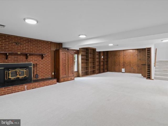 5281 NAVAHO DR, Alexandria, VA 22312