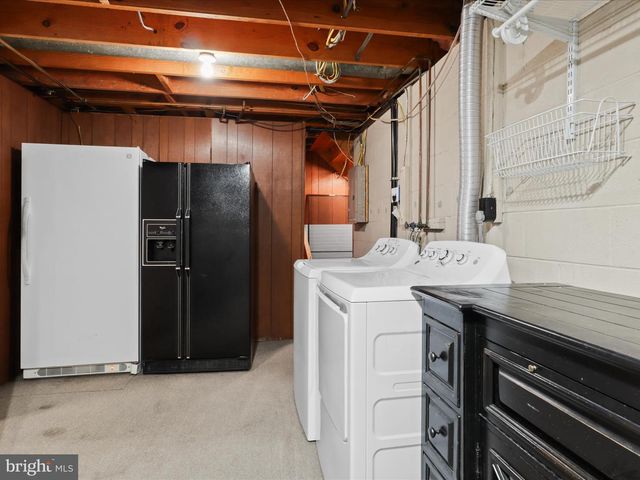 5281 NAVAHO DR, Alexandria, VA 22312