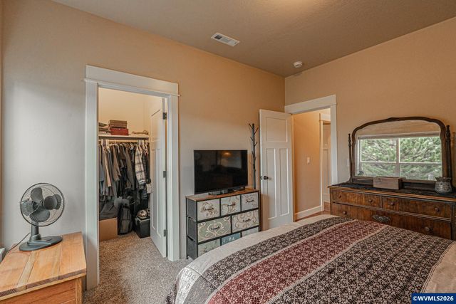 217 White Oak Wy, Shady Cove, OR 97539