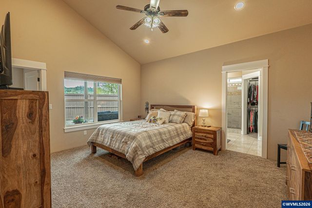 217 White Oak Wy, Shady Cove, OR 97539