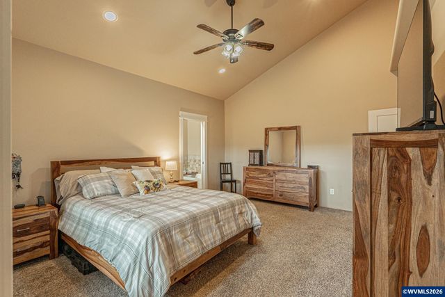 217 White Oak Wy, Shady Cove, OR 97539