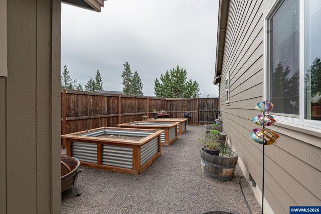217 White Oak Wy, Shady Cove, OR 97539