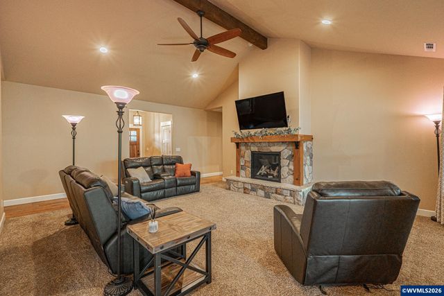 217 White Oak Wy, Shady Cove, OR 97539