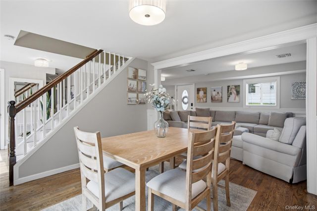 4 Acorn Street, Ronkonkoma, NY 11779