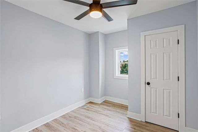 4239 Stanley St, Greenfield, PA 15207