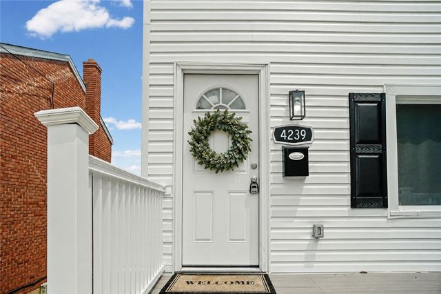 4239 Stanley St, Greenfield, PA 15207