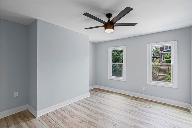 4239 Stanley St, Greenfield, PA 15207