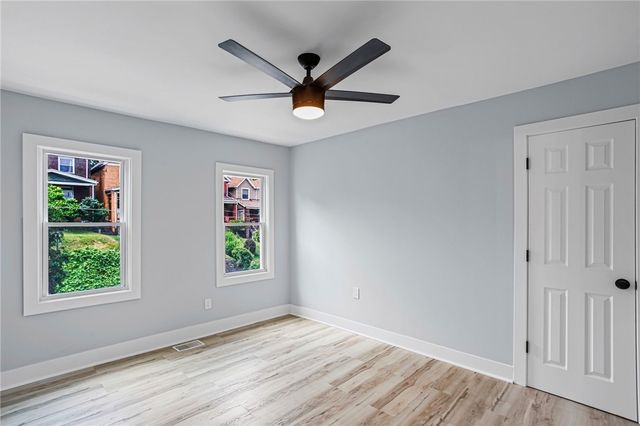 4239 Stanley St, Greenfield, PA 15207