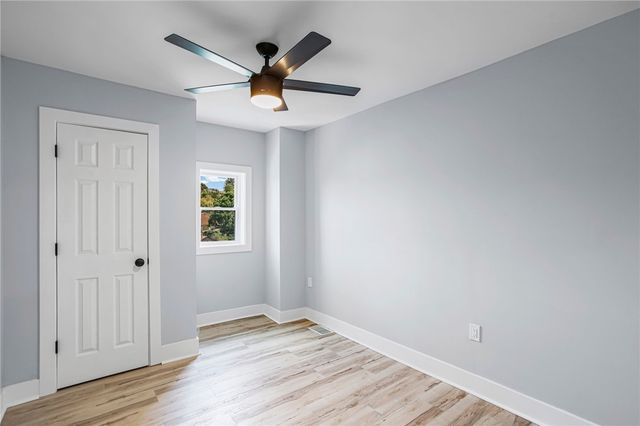 4239 Stanley St, Greenfield, PA 15207
